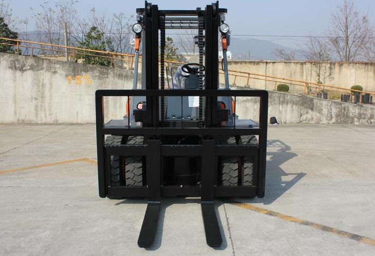 SOCMA viljuškar od 5 tona, prednji SOCMA 5 ton forklift , front