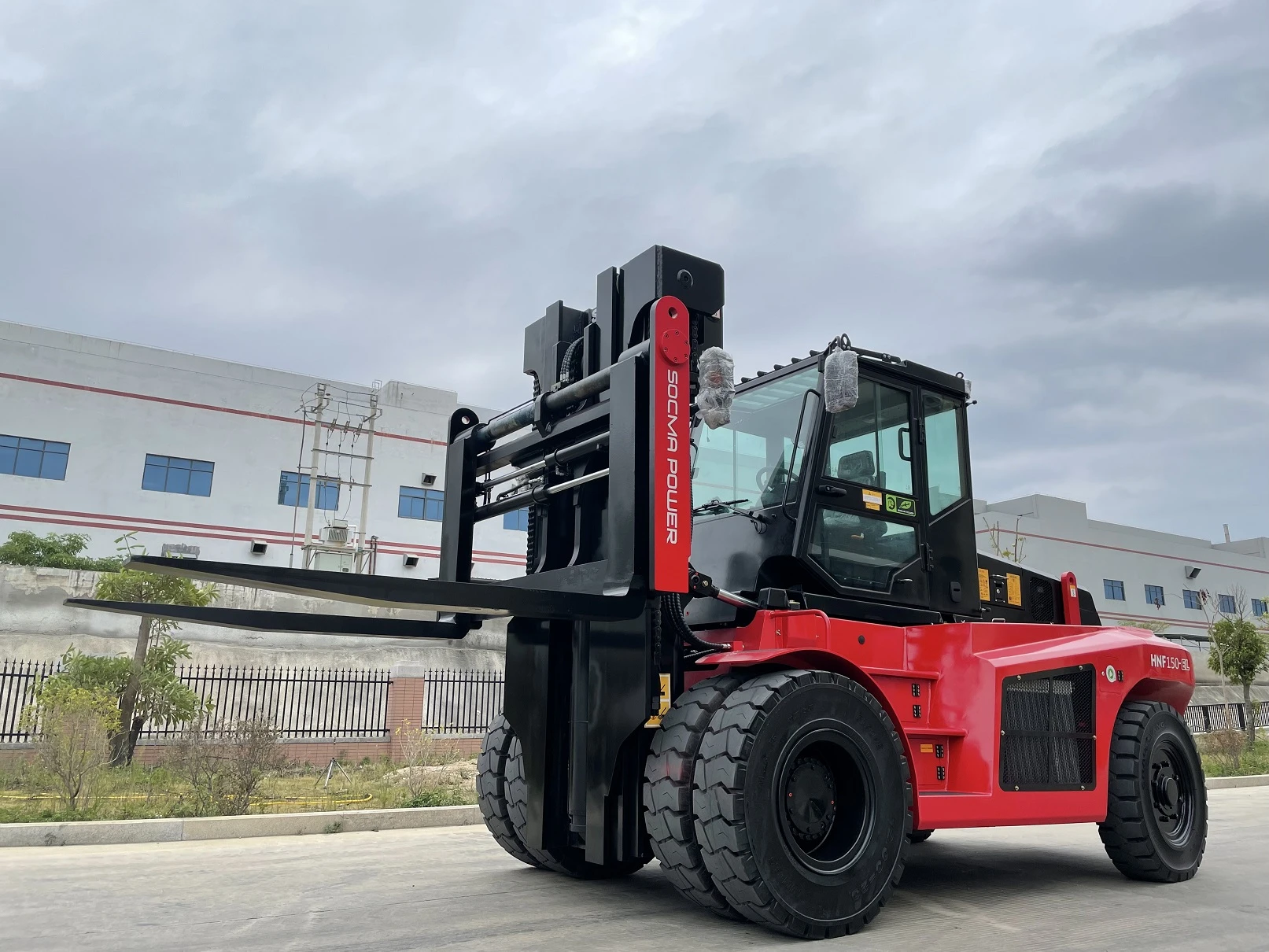 battery forklift