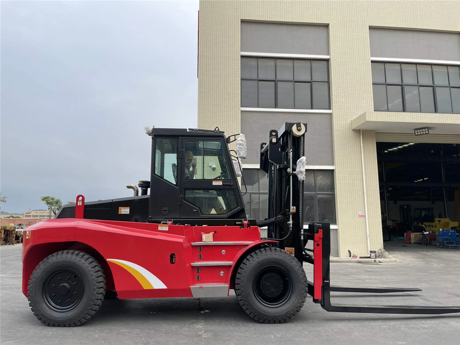 12 ton forklift 5 12 ton forklift 5